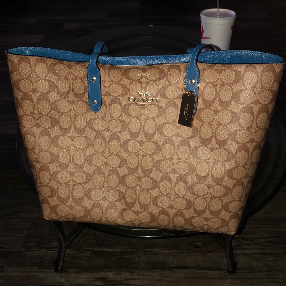 rarely use the purse it’s been used like once or twice